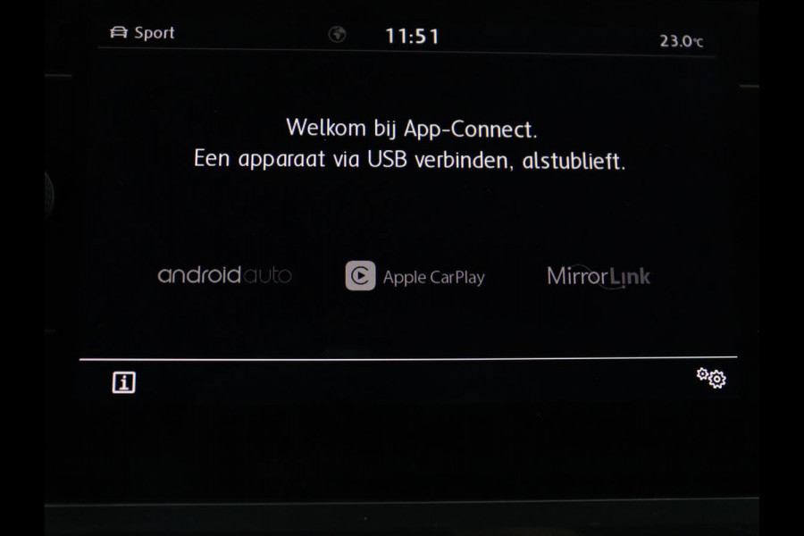 Volkswagen Tiguan Allspace 1.5 TSI Highline Business R 7p. | Carplay | Panoramadak | Camera | Carplay | Navigatie | Adaptive cruise| Leer | Climate control | Elektrische laadklep |