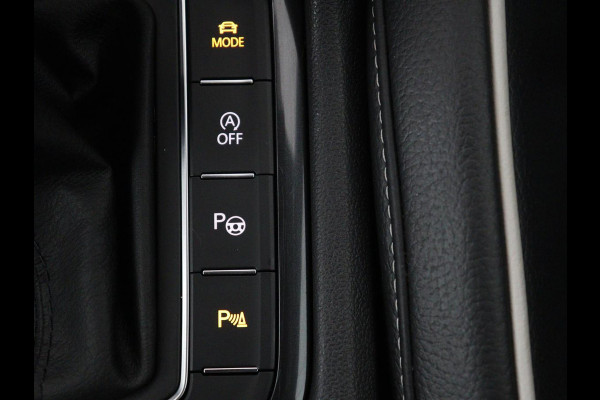 Volkswagen Tiguan Allspace 1.5 TSI Highline Business R 7p. | Carplay | Panoramadak | Camera | Carplay | Navigatie | Adaptive cruise| Leer | Climate control | Elektrische laadklep |