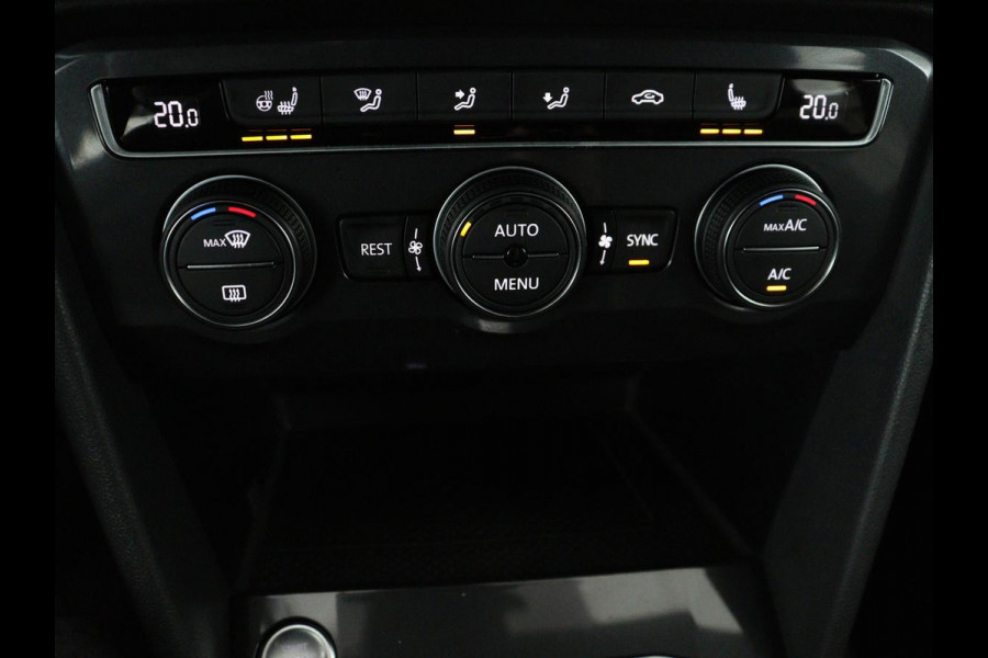 Volkswagen Tiguan Allspace 1.5 TSI Highline Business R 7p. | Carplay | Panoramadak | Camera | Carplay | Navigatie | Adaptive cruise| Leer | Climate control | Elektrische laadklep |