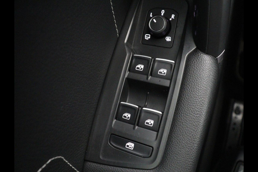 Volkswagen Tiguan Allspace 1.5 TSI Highline Business R 7p. | Carplay | Panoramadak | Camera | Carplay | Navigatie | Adaptive cruise| Leer | Climate control | Elektrische laadklep |