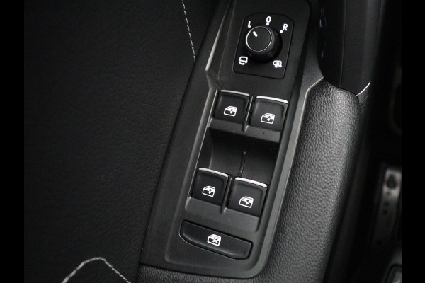 Volkswagen Tiguan Allspace 1.5 TSI Highline Business R 7p. | Carplay | Panoramadak | Camera | Carplay | Navigatie | Adaptive cruise| Leer | Climate control | Elektrische laadklep |