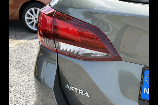 Opel Astra Sports Tourer 1.0 Turbo Business+ 2e Eigenaar,Carplay,Navi,Trekhaak,Dealer Onderhouden,Lm velgen,Pdc,N.A.P,105pk,Clima,Cruise,Recent beurt gehad,Apk tot 03-2027