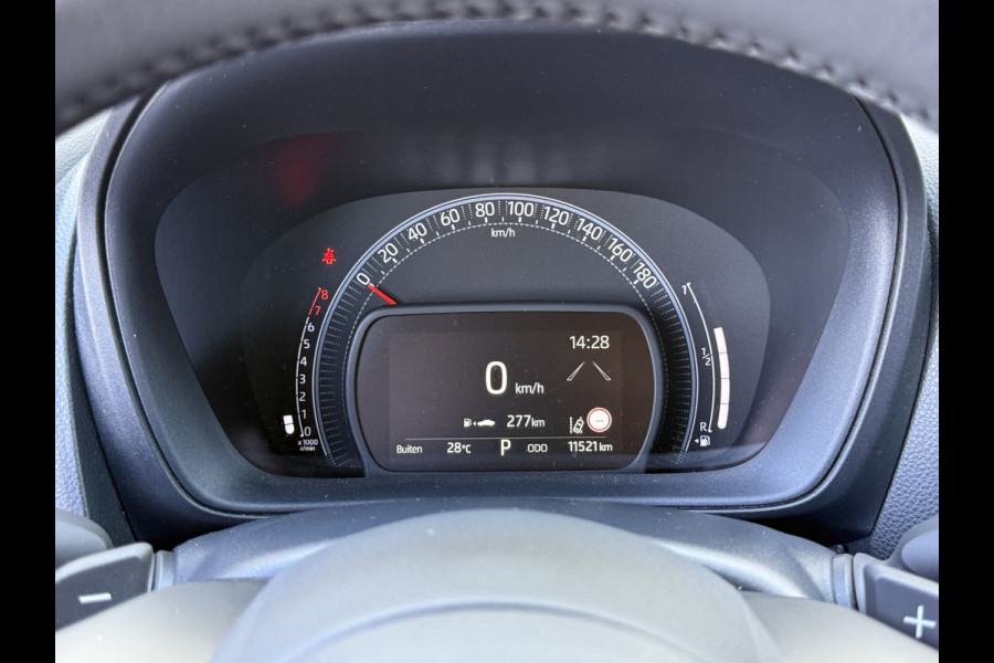 Toyota Aygo X 1.0 VVT-i S-CVT Premium | ACC | CarPlay | Keyless | Camera | 18 inch