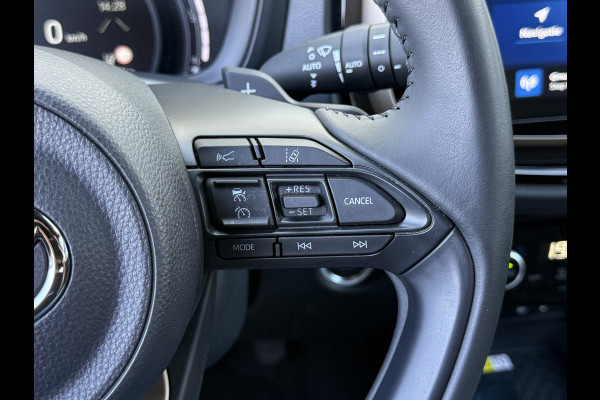 Toyota Aygo X 1.0 VVT-i S-CVT Premium | ACC | CarPlay | Keyless | Camera | 18 inch