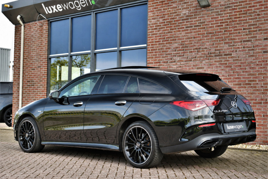 Mercedes-Benz CLA-Klasse Shooting Brake 250 e AMG Pano 360-cam Night 19inch