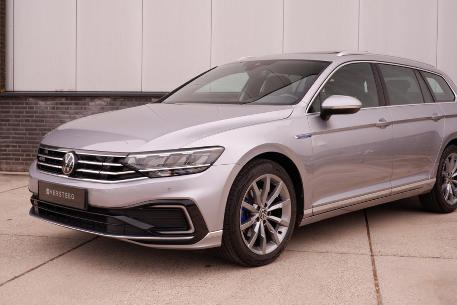 Volkswagen Passat Variant 1.4 TSI PHEV GTE Business | Pano | Elek. Trekhaak | Head-Up | Carplay | LED | Camera | Navi | Alcantara