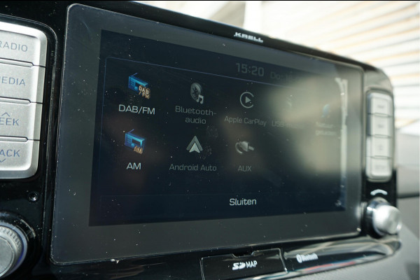 Hyundai Kona EV Premium 64 kWh | SOH 99.2% | Trekhaak | Leer | Adaptive + Lane + Blindspot | Premium Audio + Apple + All Season banden | Dealer onderhouden
