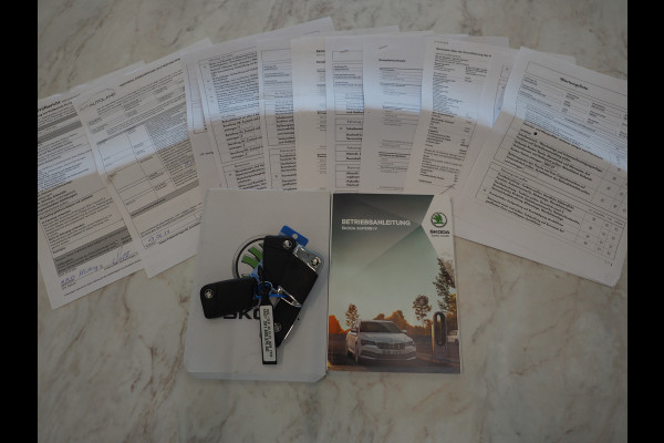 Škoda Superb Combi 1.4 TSI iV Laurin & Klement | Leder | Canton | Adaptive Cruise | Keyless | Memory | Stoelkoeling | Carplay