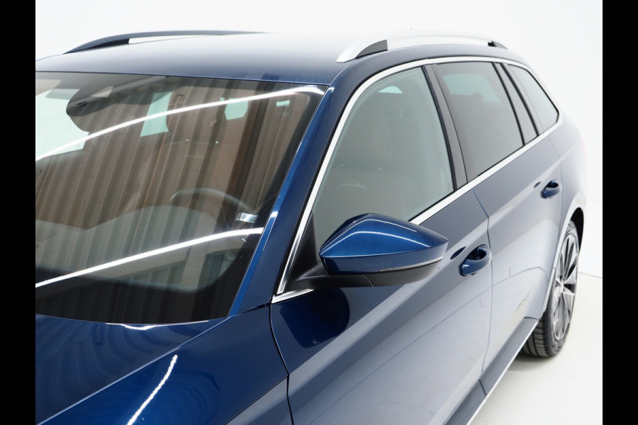 Škoda Superb Combi 1.4 TSI iV Laurin & Klement | Leder | Canton | Adaptive Cruise | Keyless | Memory | Stoelkoeling | Carplay