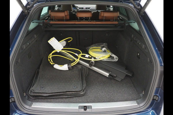 Škoda Superb Combi 1.4 TSI iV Laurin & Klement | Leder | Canton | Adaptive Cruise | Keyless | Memory | Stoelkoeling | Carplay