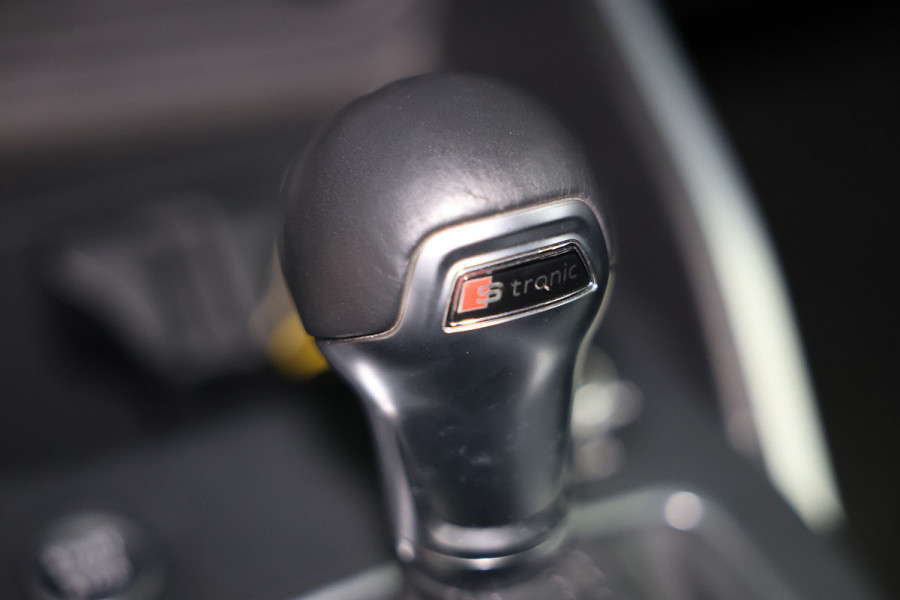Audi Q2 35 TFS S line Edition VIRTUAL NAVI CRUISE S-TRONIC CAMERA PDC KEYLESS '20