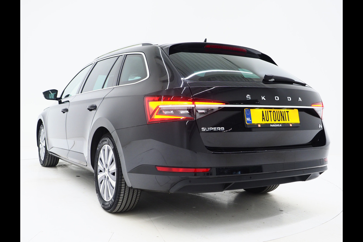 Škoda Superb Combi 1.4 TSI iV 218PK | Leder/Alcantara | Trekhaak | Memory | Virtual | Adaptive Cruise | PDC | Carplay