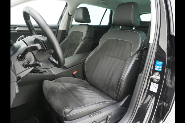 Škoda Superb Combi 1.4 TSI iV 218PK | Leder/Alcantara | Trekhaak | Memory | Virtual | Adaptive Cruise | PDC | Carplay