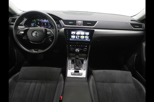 Škoda Superb Combi 1.4 TSI iV 218PK | Leder/Alcantara | Trekhaak | Memory | Virtual | Adaptive Cruise | PDC | Carplay