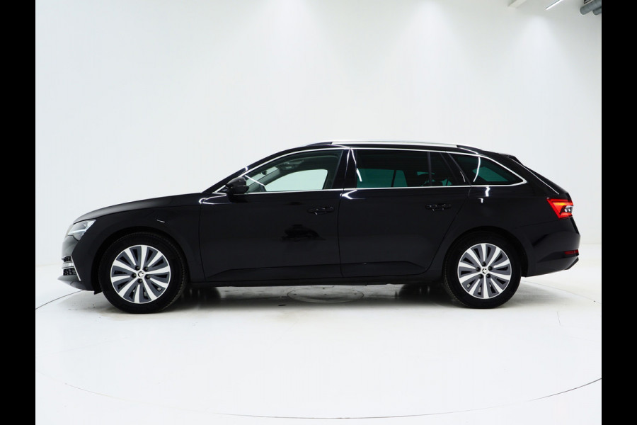 Škoda Superb Combi 1.4 TSI iV 218PK | Leder/Alcantara | Trekhaak | Memory | Virtual | Adaptive Cruise | PDC | Carplay