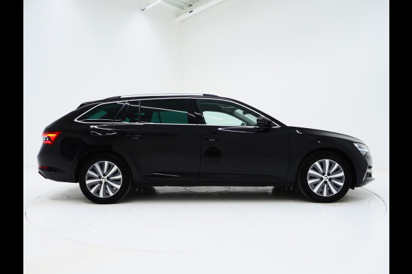 Škoda Superb Combi 1.4 TSI iV 218PK | Leder/Alcantara | Trekhaak | Memory | Virtual | Adaptive Cruise | PDC | Carplay