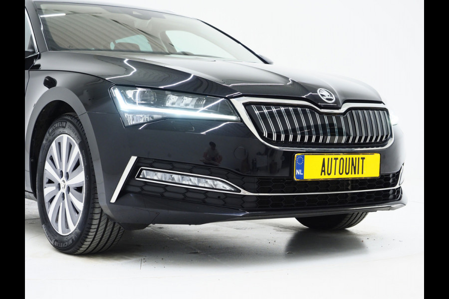 Škoda Superb Combi 1.4 TSI iV 218PK | Leder/Alcantara | Trekhaak | Memory | Virtual | Adaptive Cruise | PDC | Carplay