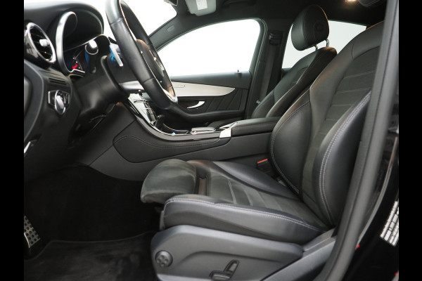 Mercedes-Benz GLC Coupé 300e 4MATIC AMG | Leder/Alcantara | Camera | Stoelverwarming | Sportstuur | Cruise | DAB | Carplay