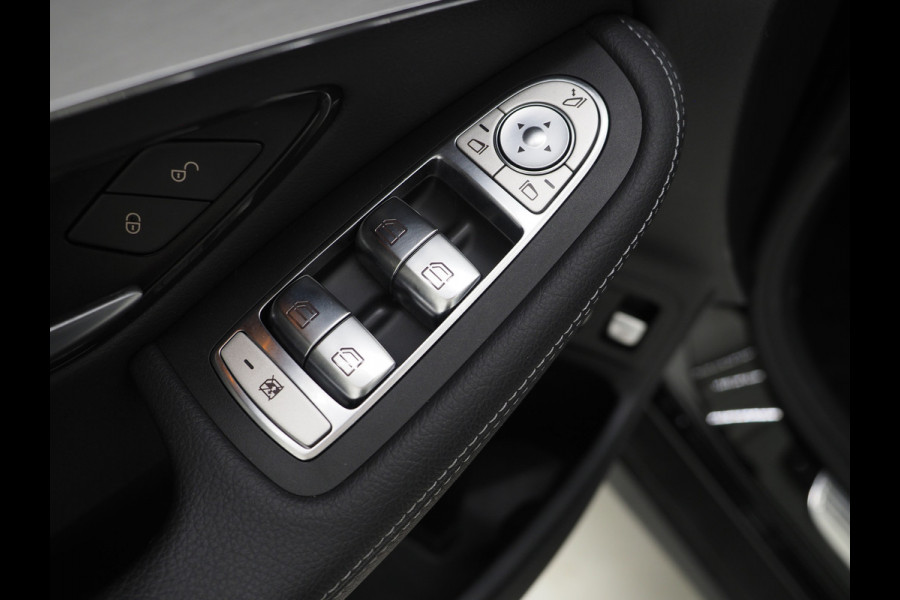 Mercedes-Benz GLC Coupé 300e 4MATIC AMG | Leder/Alcantara | Camera | Stoelverwarming | Sportstuur | Cruise | DAB | Carplay