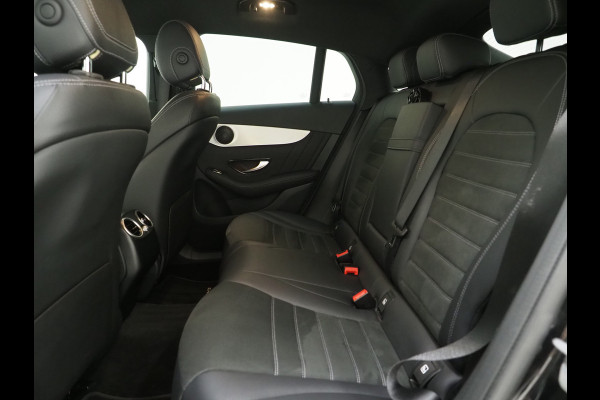 Mercedes-Benz GLC Coupé 300e 4MATIC AMG | Leder/Alcantara | Camera | Stoelverwarming | Sportstuur | Cruise | DAB | Carplay
