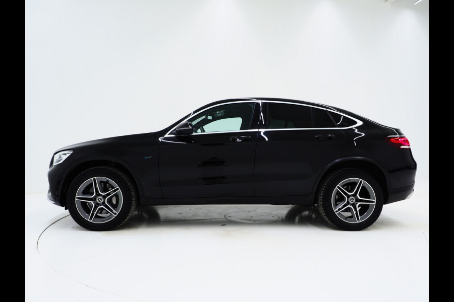 Mercedes-Benz GLC Coupé 300e 4MATIC AMG | Leder/Alcantara | Camera | Stoelverwarming | Sportstuur | Cruise | DAB | Carplay