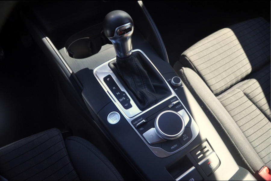 Audi A3 Sportback 1.5 TFSI CoD Design Pro Line Plus | Navi | Trekhaak | Nette staat!