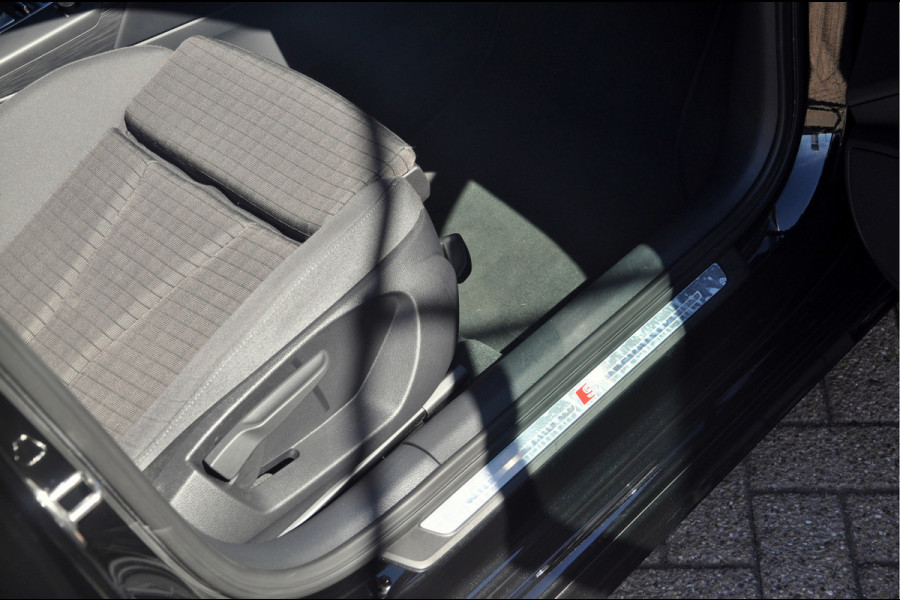 Audi A3 Sportback 1.5 TFSI CoD Design Pro Line Plus | Navi | Trekhaak | Nette staat!