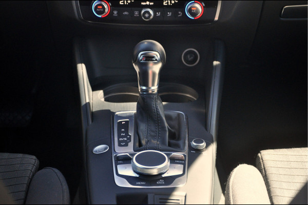 Audi A3 Sportback 1.5 TFSI CoD Design Pro Line Plus | Navi | Trekhaak | Nette staat!
