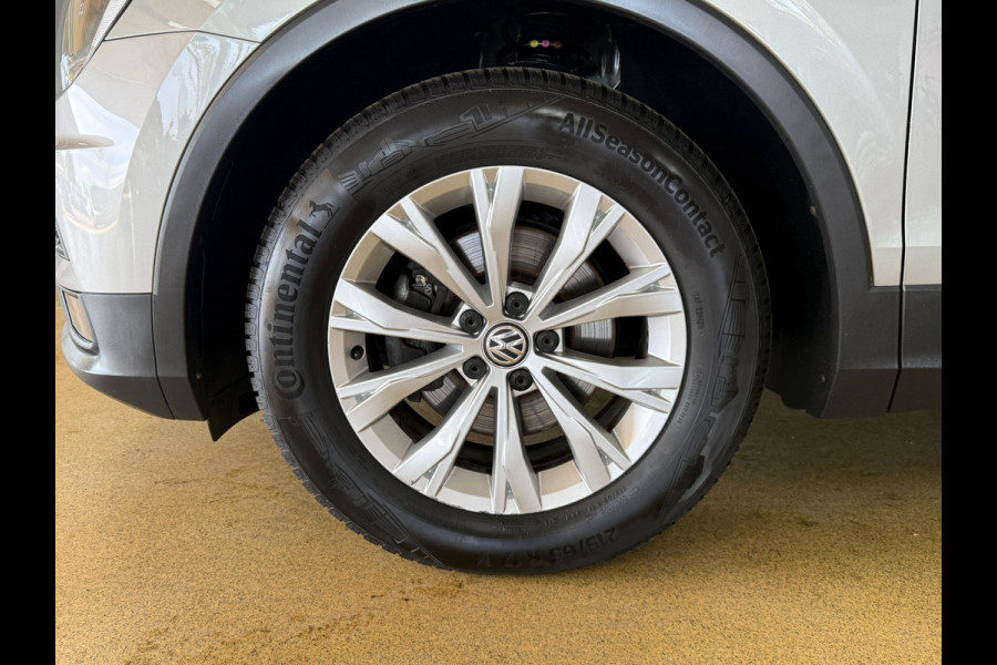 Volkswagen Tiguan 1.5 TSI ACT Comfortline Business | Navigatie | Sensoren.