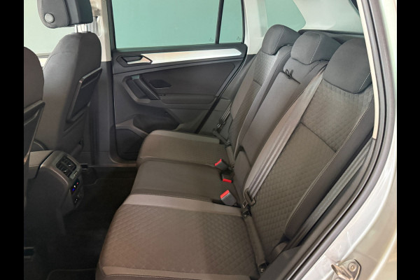 Volkswagen Tiguan 1.5 TSI ACT Comfortline Business | Navigatie | Sensoren.
