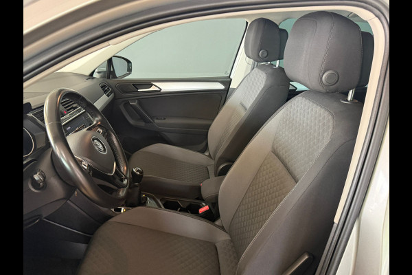 Volkswagen Tiguan 1.5 TSI ACT Comfortline Business | Navigatie | Sensoren.