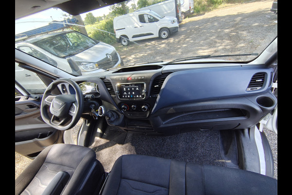 Iveco Daily 35C16H 2.3 410 Automaat Meubelbak 3-Persoons Euro 6 Camera Navi Bluetooth Airco Cruise Control Led Lat om Lat betimmering Achterdeuren 1e Eigenaar Toegestane max. massa voertuig 3500 kg