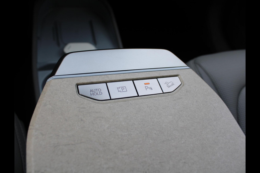 Kia EV3 Plus Advanced 81.4 kWh | STOEL EN STUURVERWARMING | 19 INCH LMV | DODEHOEK DETECTIE |