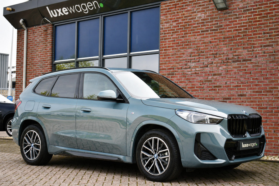 BMW X1 xDrive25e M-Sport Premium 18inch Leder Camera ACC-voorbereiding