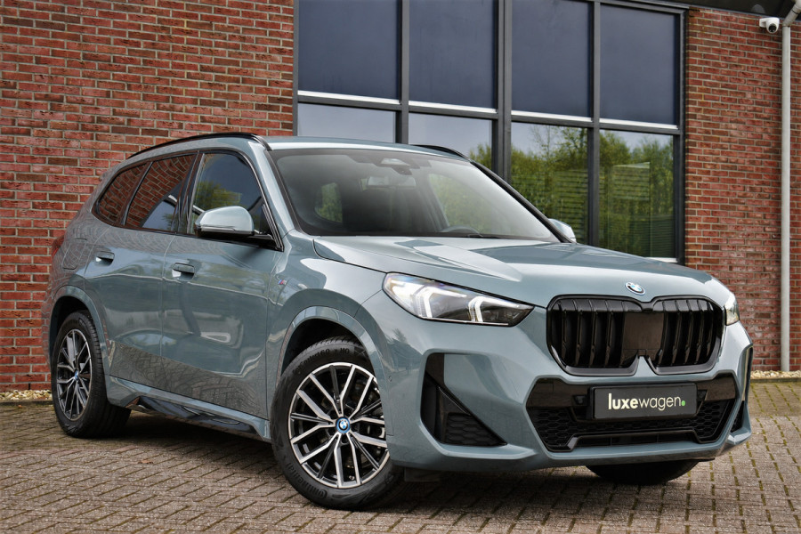 BMW X1 xDrive25e M-Sport Premium 18inch Leder Camera ACC-voorbereiding
