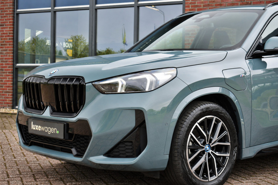 BMW X1 xDrive25e M-Sport Premium 18inch Leder Camera ACC-voorbereiding