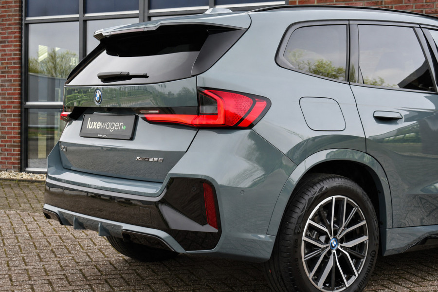 BMW X1 xDrive25e M-Sport Premium 18inch Leder Camera ACC-voorbereiding