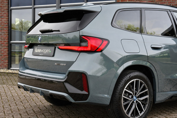 BMW X1 xDrive25e M-Sport Premium 18inch Leder Camera ACC-voorbereiding