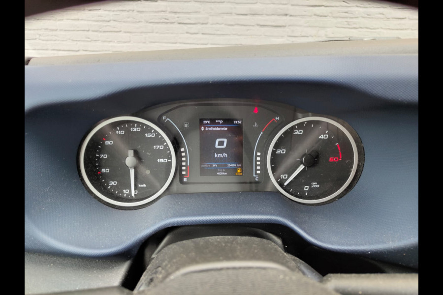 Iveco Daily 35C16H 2.3 410 Automaat Meubelbak 3-Persoons Euro 6 Camera Navi Bluetooth Airco Cruise Control Led Lat om Lat betimmering Achterdeuren 1e Eigenaar Toegestane max. massa voertuig 3500 kg
