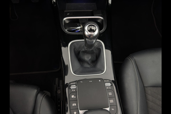 Mercedes-Benz A-Klasse 180 d Advantage (INCL-BTW) *PANO | LEATHER-FABRIC | WIDE-DIGICOCKPIT | AMBIENT-LIGHT | FULL-LED | SURROUND-VIEW | NAVI-FULLMAP | CARBON-INLAY | HEATED-SPORTSEATS | 17''ALU*