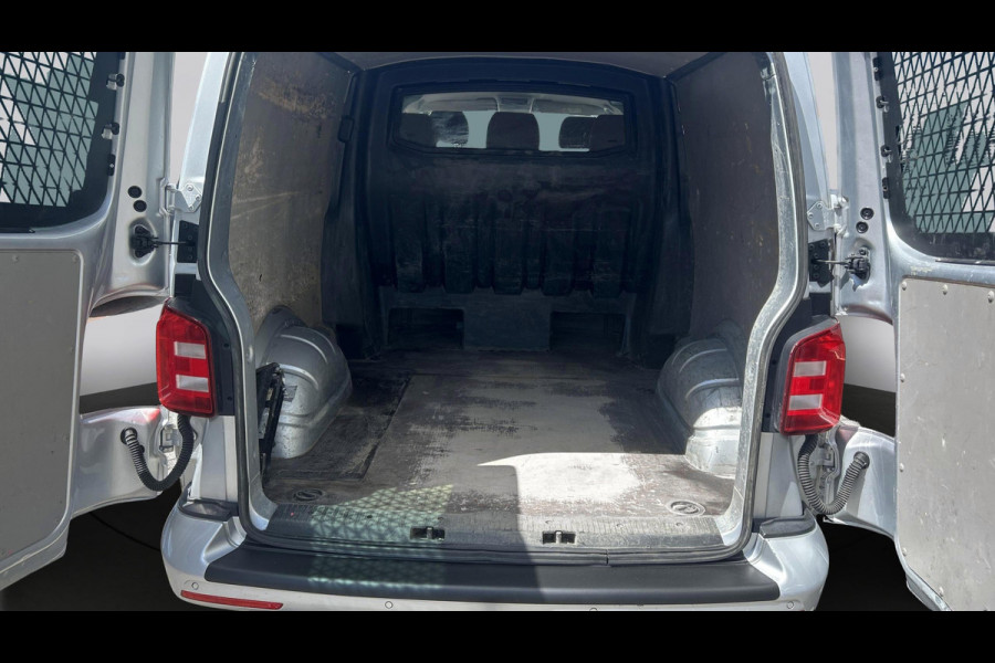 Volkswagen Transporter L2H1 Dubbel Cabine 2.0 TDI 150pk DSG 70-Edition / LED-koplampen / Automaat / Trekhaak / Navigatie / ACC