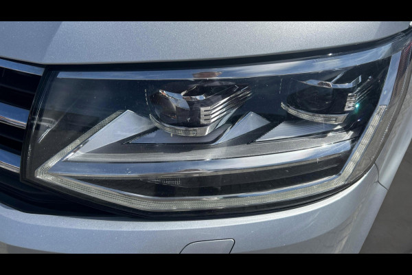 Volkswagen Transporter L2H1 Dubbel Cabine 2.0 TDI 150pk DSG 70-Edition / LED-koplampen / Automaat / Trekhaak / Navigatie / ACC