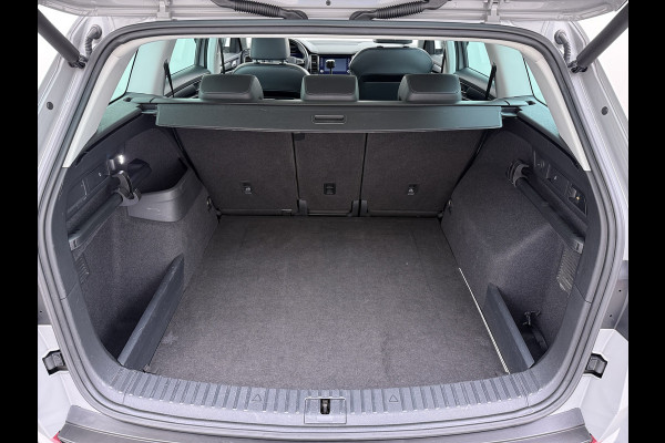 Škoda Kodiaq 1.5TSI Autom. Trekhaak Adap.Cruise Panoramadak Virtual Cockpit Camera Canton®-Audio Stoelverwarming 3-Zone Ecc Navi Apple Carpla Led Lmv Bluetooth Isofix Regen-Lichtsensor 1.800KG Trekgewicht Zeer Complete Auto