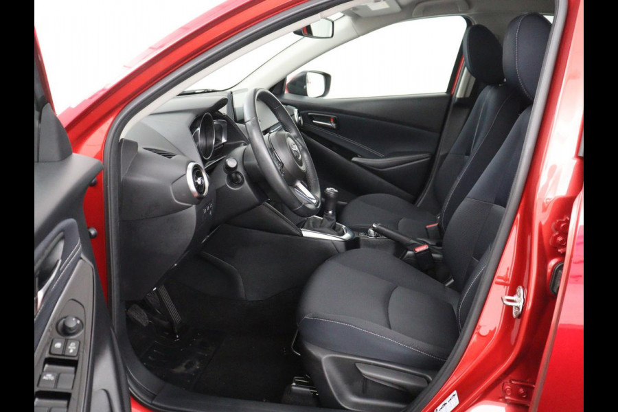 Mazda 2 1.5 Skyactiv-G Luxury | Stoel en stuurverwarming | Cruise control | Parkeersensoren | DAB | LM| Stoel en stuurverwarming | Cruise control | Parkeersensoren | DAB | LM
