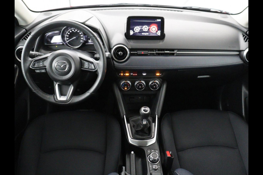 Mazda 2 1.5 Skyactiv-G Luxury | Stoel en stuurverwarming | Cruise control | Parkeersensoren | DAB | LM| Stoel en stuurverwarming | Cruise control | Parkeersensoren | DAB | LM