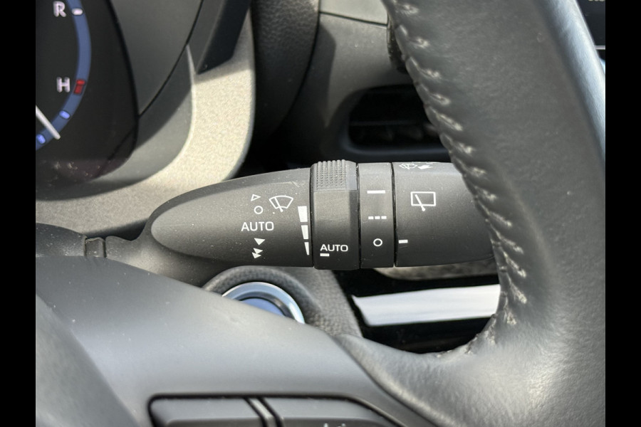 Toyota Yaris Cross 1.5 Hybrid Business Plus | Navi | ACC | Camera | Keyless | LED