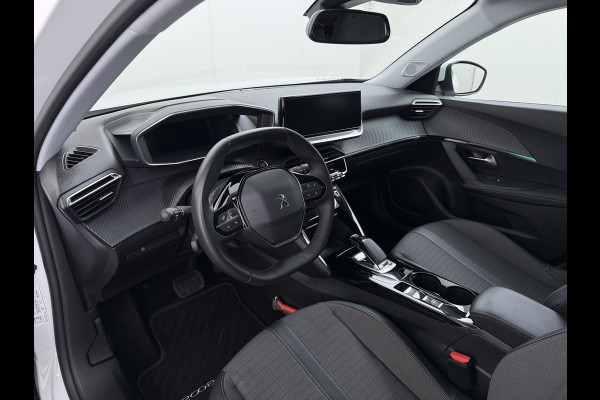 Peugeot e-2008 EV Allure Pack 50kWh SOH 95% 3-Fase 360°Camera 3D-Navi Apple Carplay Android Auto Ecc Cruise Control Pdc Keyless Privacy Glas Lmv Led DAB+ Bluetooth Lane Assist Isofix Rijstrooksensor Origineel Nederlandse Auto