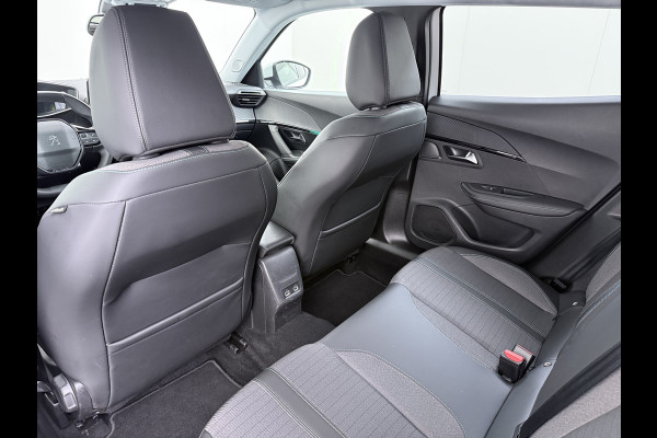Peugeot e-2008 EV Allure Pack 50kWh SOH 95% 3-Fase 360°Camera 3D-Navi Apple Carplay Android Auto Ecc Cruise Control Pdc Keyless Privacy Glas Lmv Led DAB+ Bluetooth Lane Assist Isofix Rijstrooksensor Origineel Nederlandse Auto