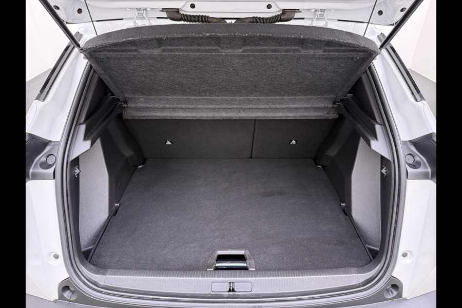 Peugeot e-2008 EV Allure Pack 50kWh SOH 95% 3-Fase 360°Camera 3D-Navi Apple Carplay Android Auto Ecc Cruise Control Pdc Keyless Privacy Glas Lmv Led DAB+ Bluetooth Lane Assist Isofix Rijstrooksensor Origineel Nederlandse Auto