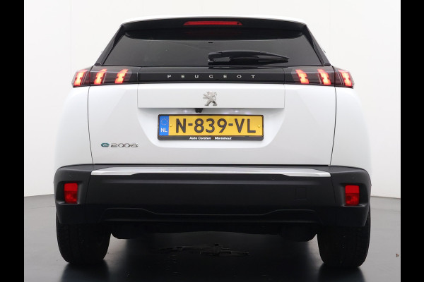 Peugeot e-2008 EV Allure Pack 50kWh SOH 95% 3-Fase 360°Camera 3D-Navi Apple Carplay Android Auto Ecc Cruise Control Pdc Keyless Privacy Glas Lmv Led DAB+ Bluetooth Lane Assist Isofix Rijstrooksensor Origineel Nederlandse Auto